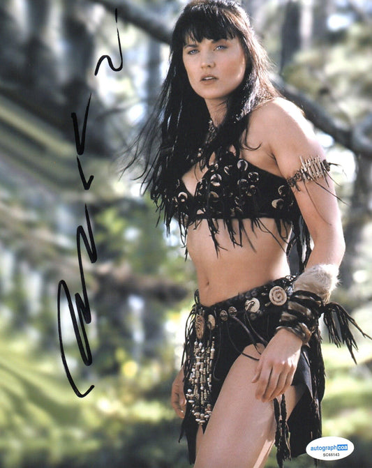 LUCY LAWLESS SIGNED XENA 10X8 PHOTO (2) ALSO ACOA