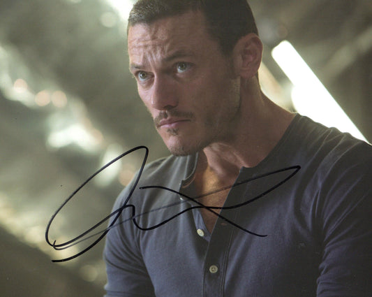 LUKE EVANS SIGNED FAST AND FURIOUS 8X10 PHOTO (4)
