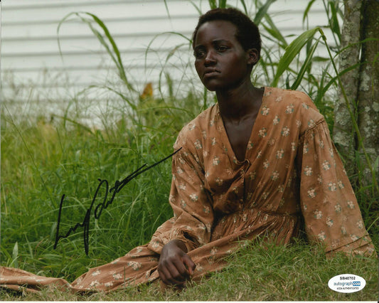 LUPITA NYONG'O SIGNED 10X8 PHOTO (1) ALSO ACOA CERTIFIED
