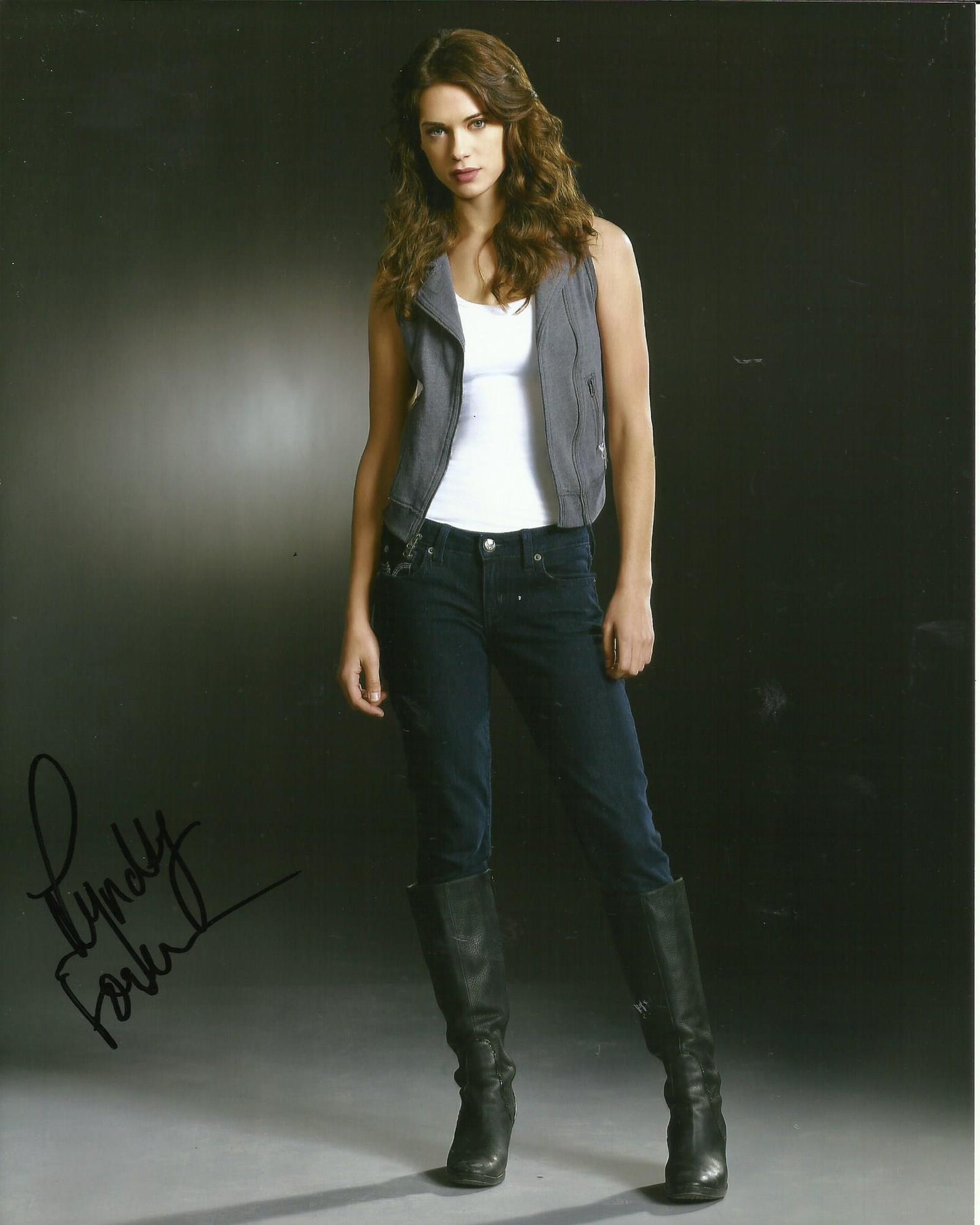 LYNDSEY FONSECA SIGNED SEXY 10X8 PHOTO (4)