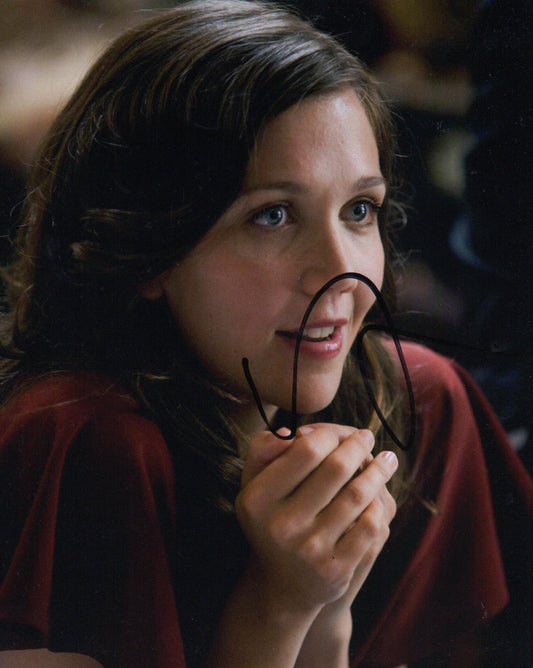 MAGGIE GYLLENHAAL SIGNED SEXY 10X8 PHOTO (1)