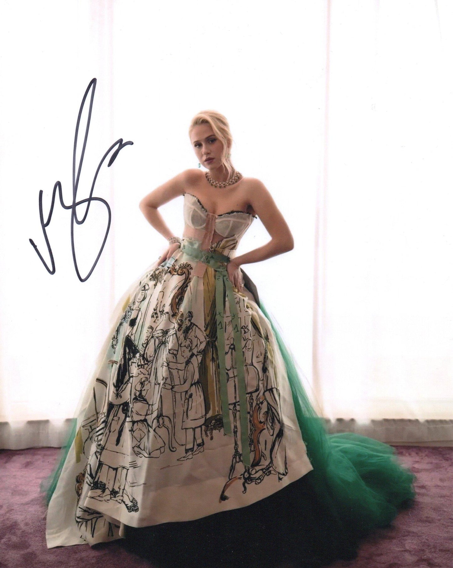 MARIA BAKALOVA SIGNED SEXY 10X8 PHOTO (1)