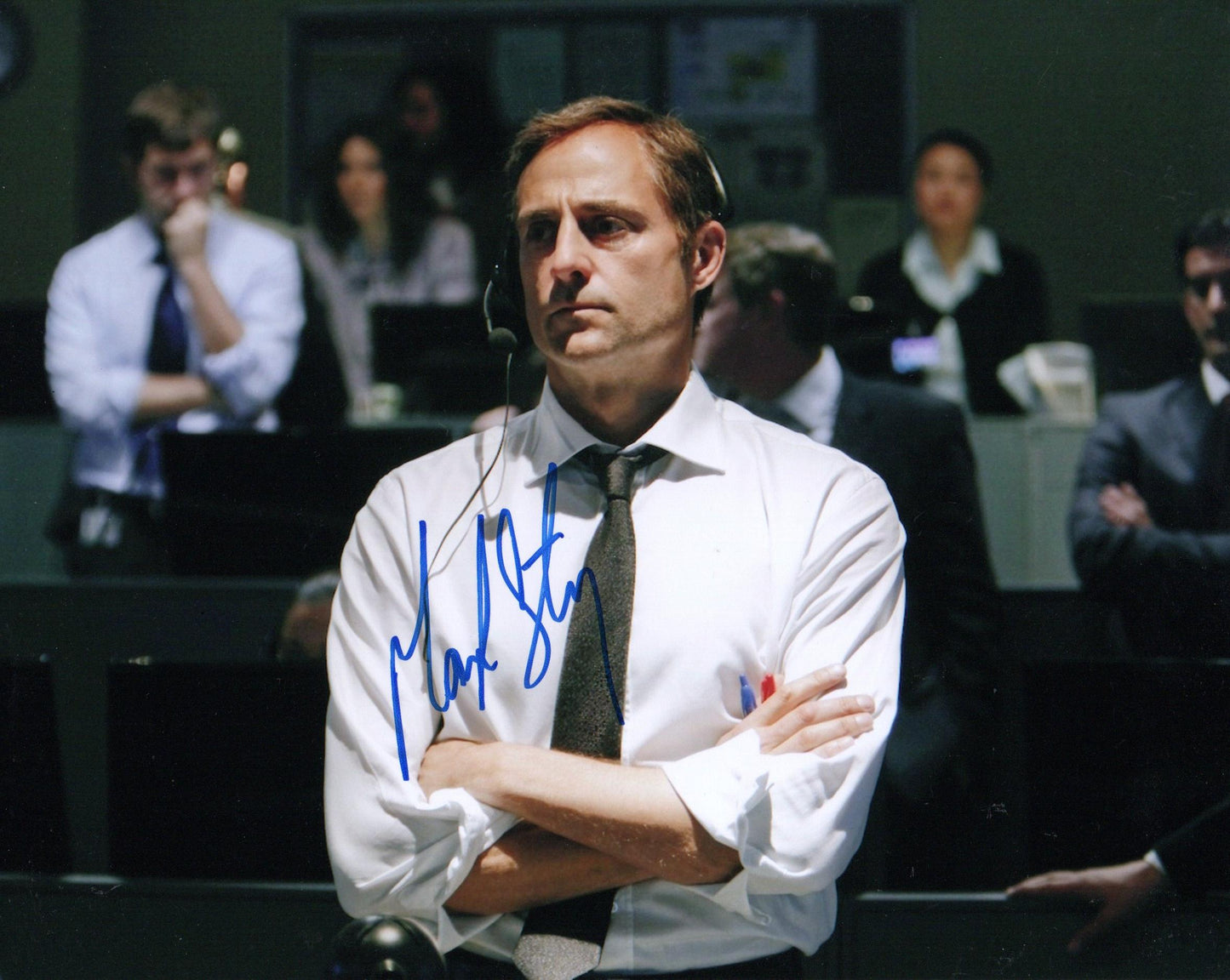 MARK STRONG SIGNED ZERO DARK THIRTY 8X10 PHOTO