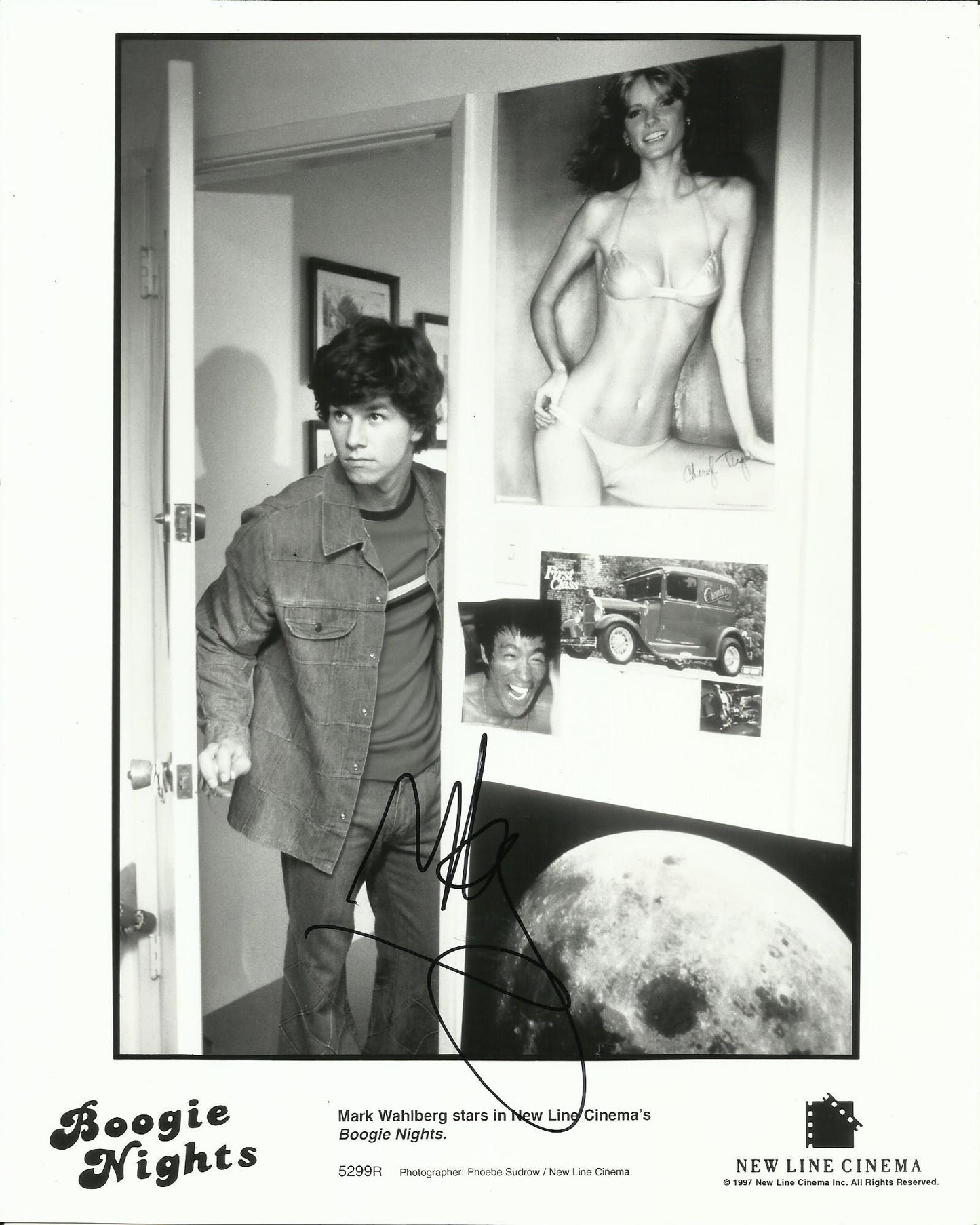 MARK WAHLBERG SIGNED BOOGIE NIGHTS 8X10 PHOTO (2)