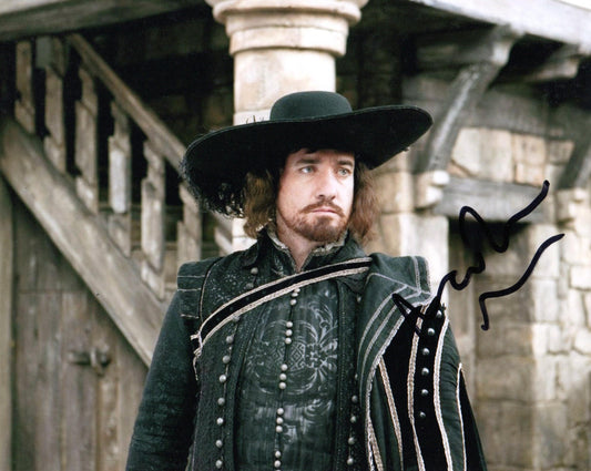 MATTHEW MACFADYEN SIGNED THE THREE MUSKETEERS 8X10 PHOTO