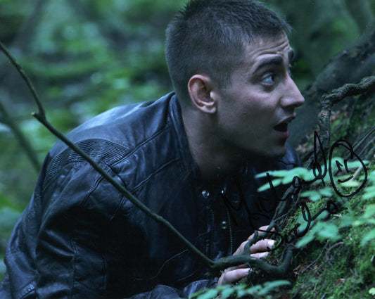 MICHAEL SOCHA SIGNED ONCE UPON A TIME 8X10 PHOTO (4)