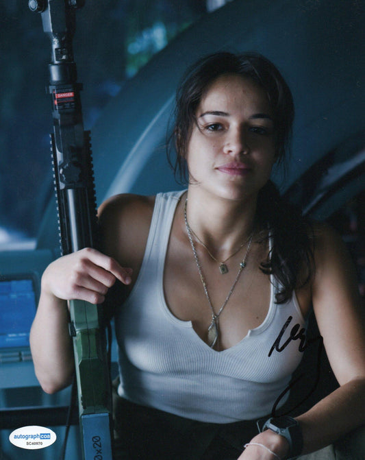 MICHELLE RODRIGUEZ SIGNED AVATAR 10X8 PHOTO (1) ALSO ACOA