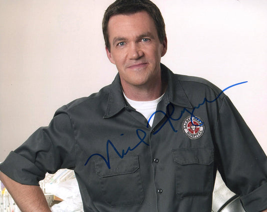 NEIL FLYNN SIGNED SCRUBS 8X10 PHOTO (1)