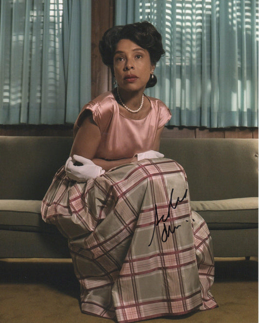 SOPHIE OKONEDO SIGNED RATCHED 8X10 PHOTO (1)
