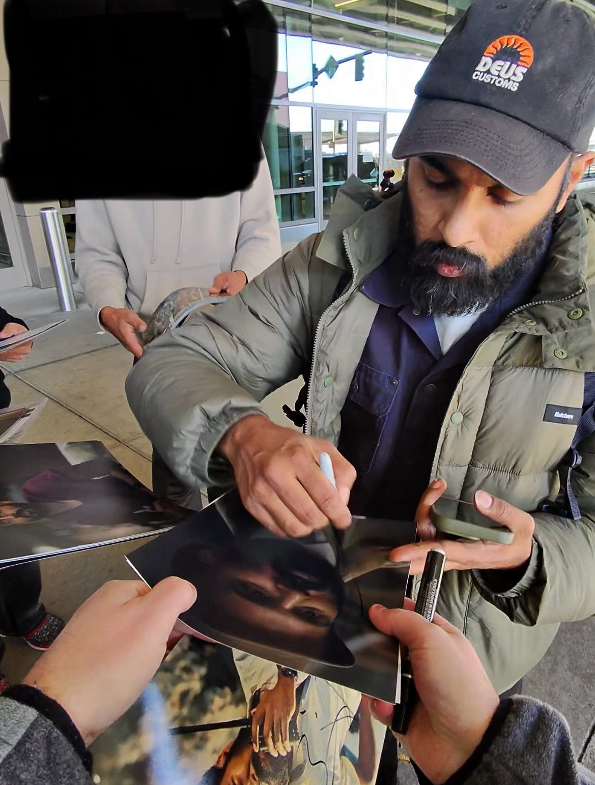 HIMESH PATEL SIGNED ENOLA HOLMES 8X10 PHOTO (1)