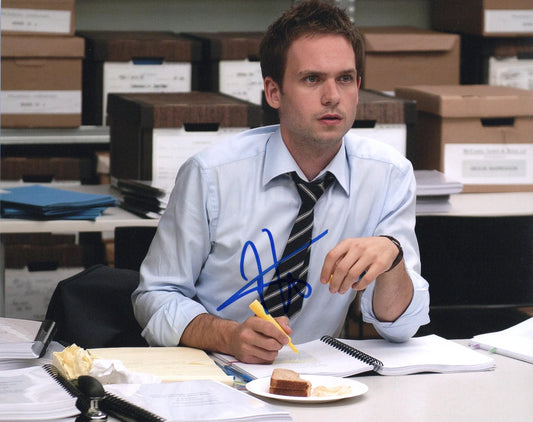 PATRICK J ADAMS SIGNED SUITS 8X10 PHOTO (2)