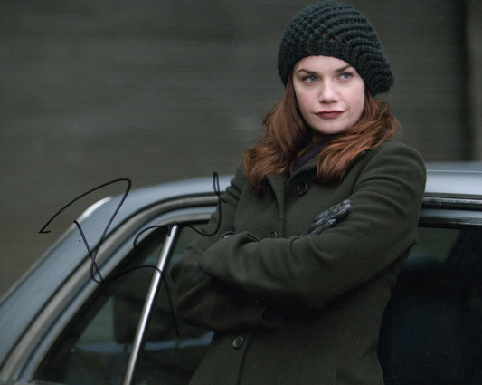 RUTH WILSON SIGNED SEXY LUTHER 10X8 PHOTO (1)