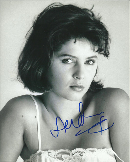 SADIE FROST SIGNED SEXY 10X8 PHOTO (1)