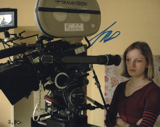 SARAH POLLEY SIGNED DIRECTING 10X8 PHOTO