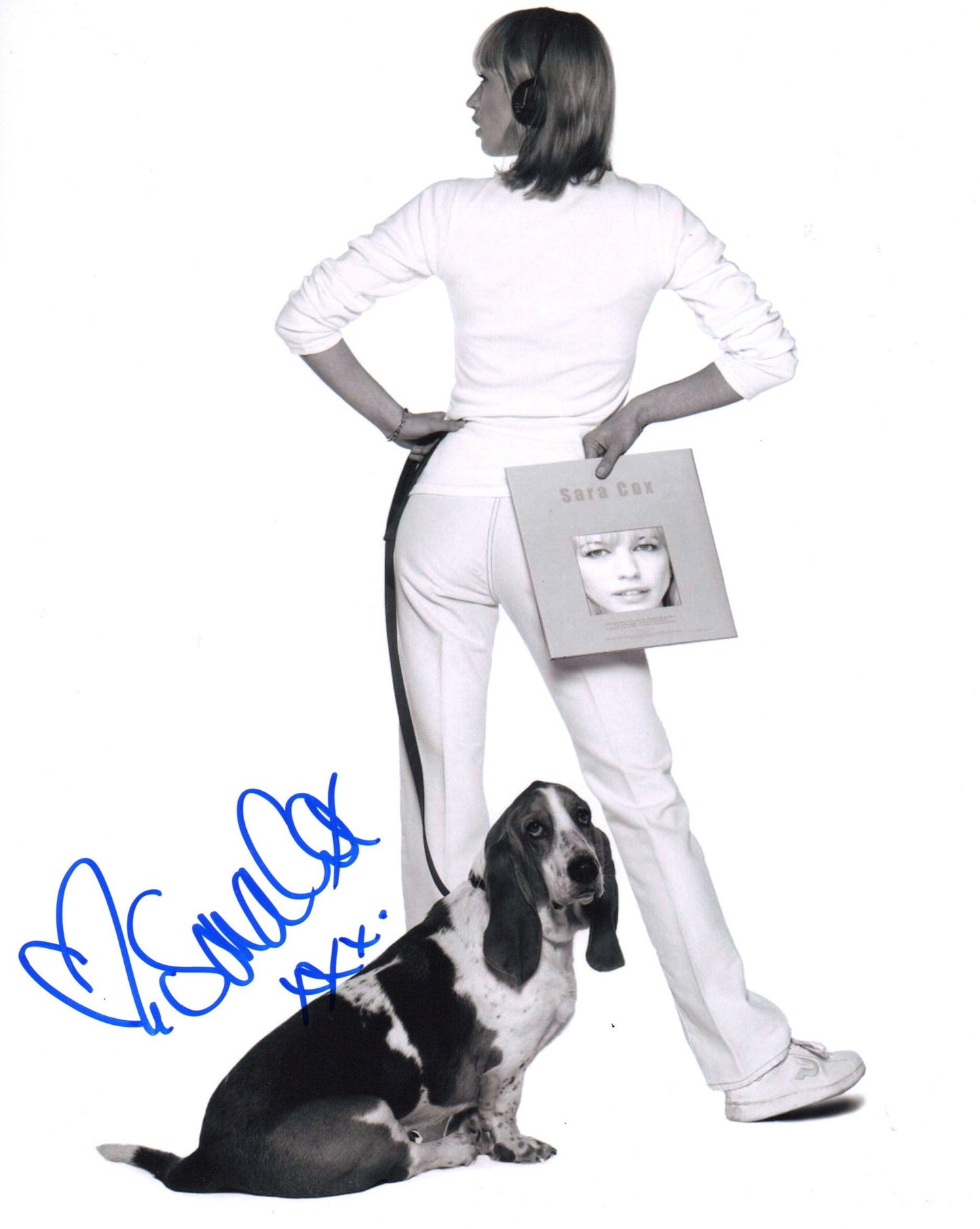 SARA COX SIGNED SEXY 10X8 PHOTO (2)