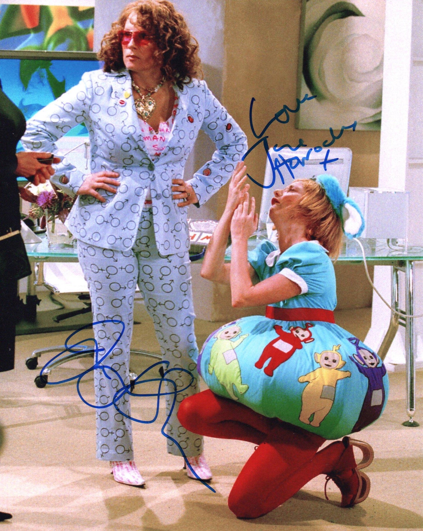 JENNIFER SAUNDERS AND JANE HORROCKS SIGNED ABSOLUTELY FABULOUS 8X10 PHOTO