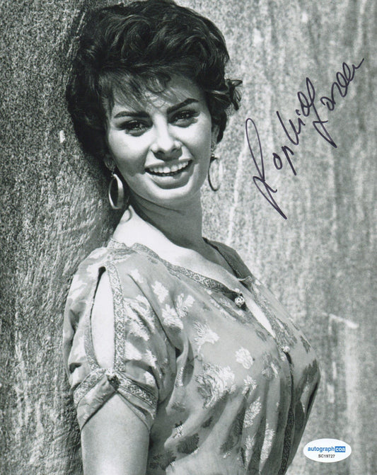 SOPHIA LOREN SIGNED SEXY 10X8 PHOTO (18) ALSO ACOA CERTIFIED