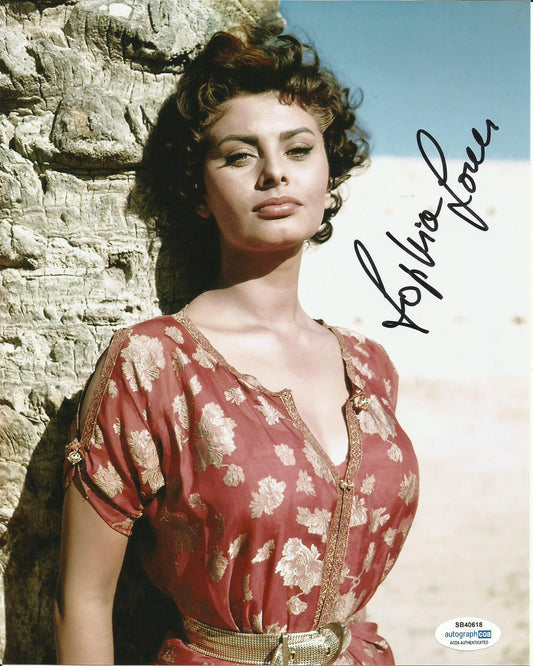 SOPHIA LOREN SIGNED SEXY 10X8 PHOTO (12) ALSO ACOA CERTIFIED