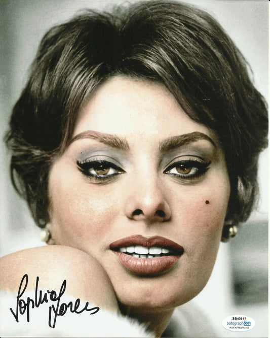 SOPHIA LOREN SIGNED SEXY 10X8 PHOTO (13) ALSO ACOA CERTIFIED