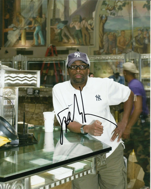 SPIKE LEE SIGNED  8X10 PHOTO (2)