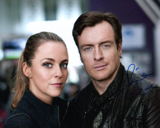 TOBY STEPHENS AND MIRANDA RAISON SIGNED VEXED 8X10 PHOTO (2)