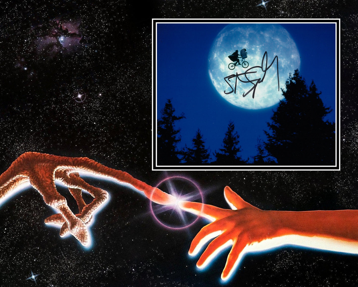 STEVEN SPIELBERG SIGNED ET PHOTO MOUNT