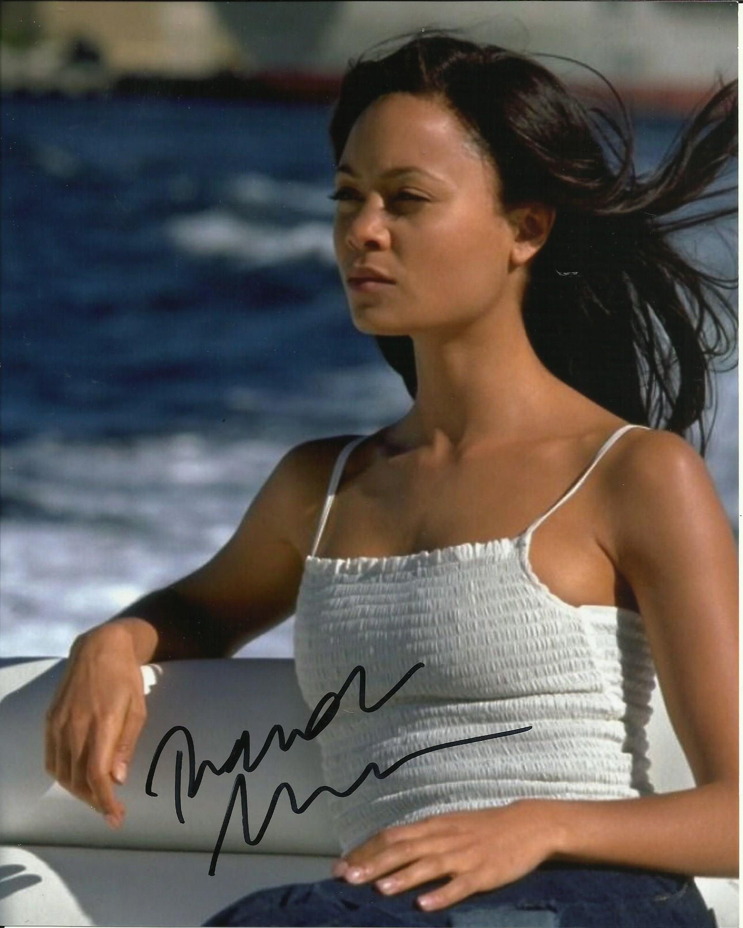 THANDIWE NEWTON SIGNED SEXY 10X8 PHOTO (2)