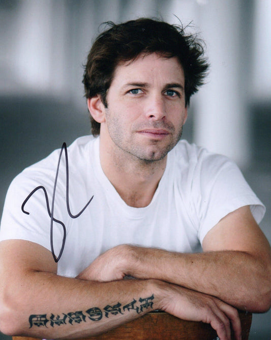 ZACK SNYDER SIGNED 8X10 PHOTO (1)