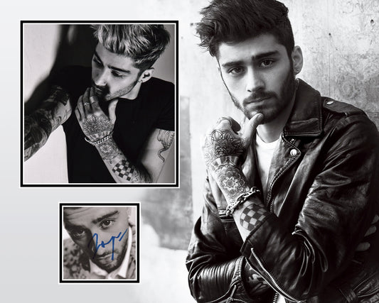 ZAYN MALIK SIGNED PHOTO MOUNT