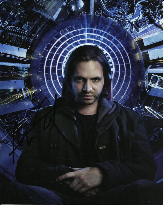 AARON STANFORD SIGNED 12 MONKEYS 8X10 PHOTO