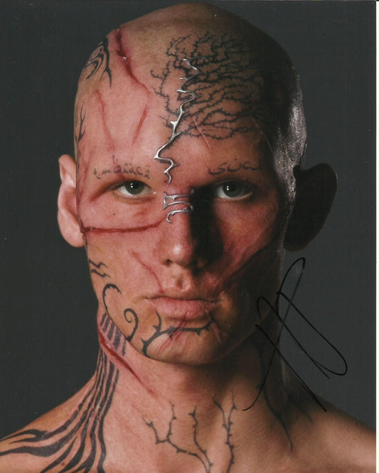 ALEX PETTYFER SIGNED BEASTLY 8X10 PHOTO