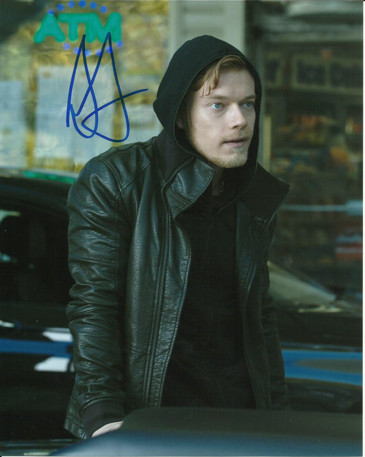 ALFIE ALLEN SIGNED JOHN WICK 8X10 PHOTO