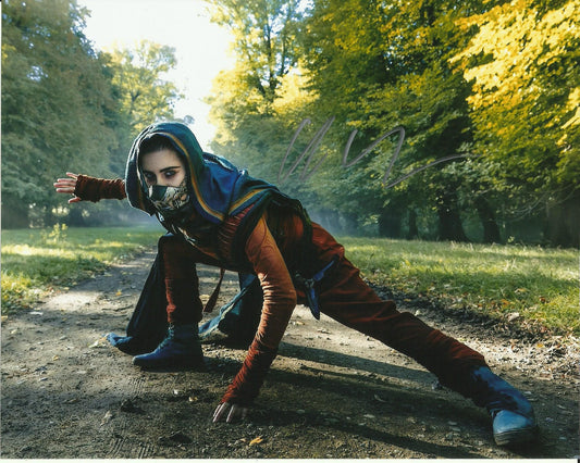 ALLY IOANNIDES SIGNED INTO THE BADLANDS 10X8 PHOTO