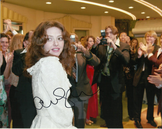 AMANDA SEYFRIED SIGNED SEXY LOVELACE 10X8 PHOTO (3)