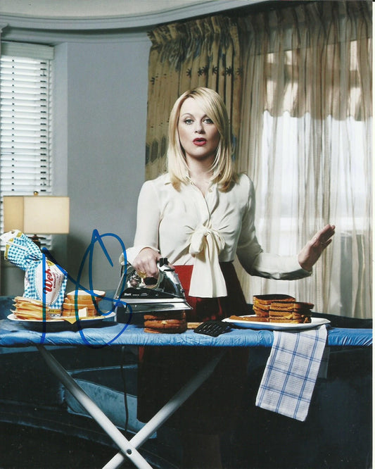 AMY POEHLER SIGNED SEXY 10X8 PHOTO