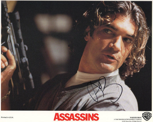ANTONIO BANDERAS SIGNED ASSASSINS 8X10 PHOTO (2)