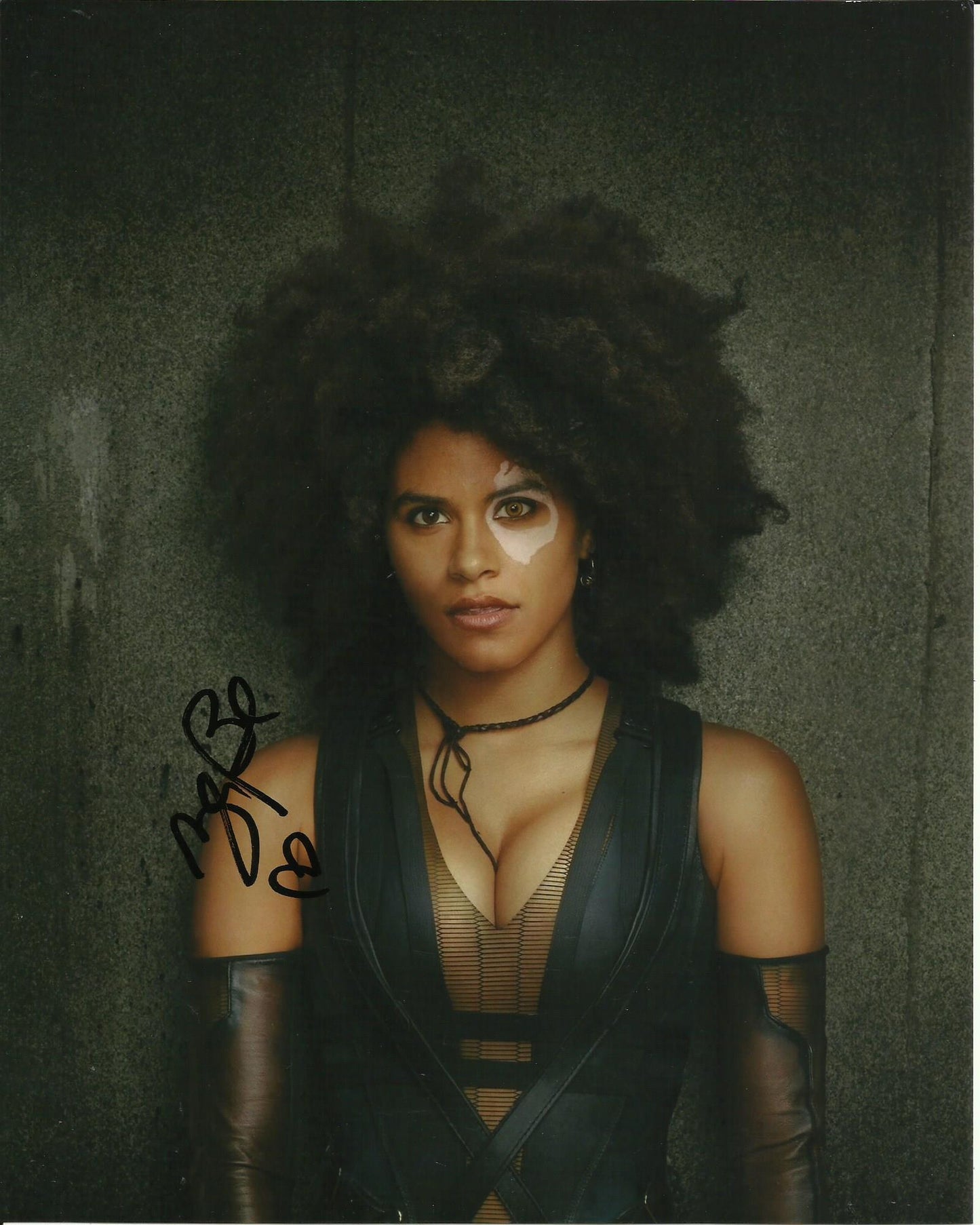 ZAZIE BEETZ SIGNED SEXY DEADPOOL 2 10X8 PHOTO (2)