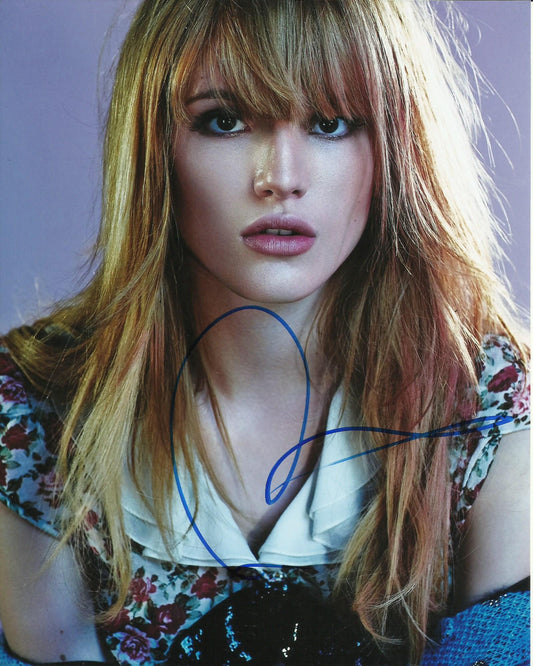 BELLA THORNE SIGNED SEXY 10X8 PHOTO (9)