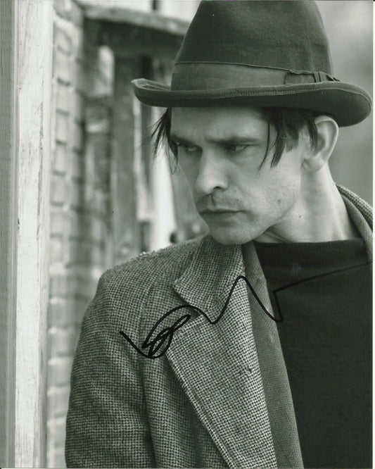 BEN WHISHAW SIGNED FARGO 8X10 PHOTO (1)