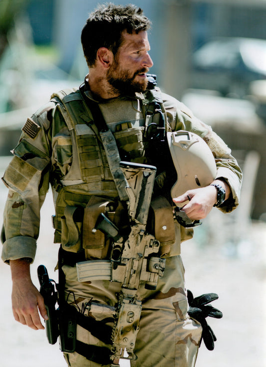 BRADLEY COOPER SIGNED LARGE AMERICAN SNIPER PHOTO (2)