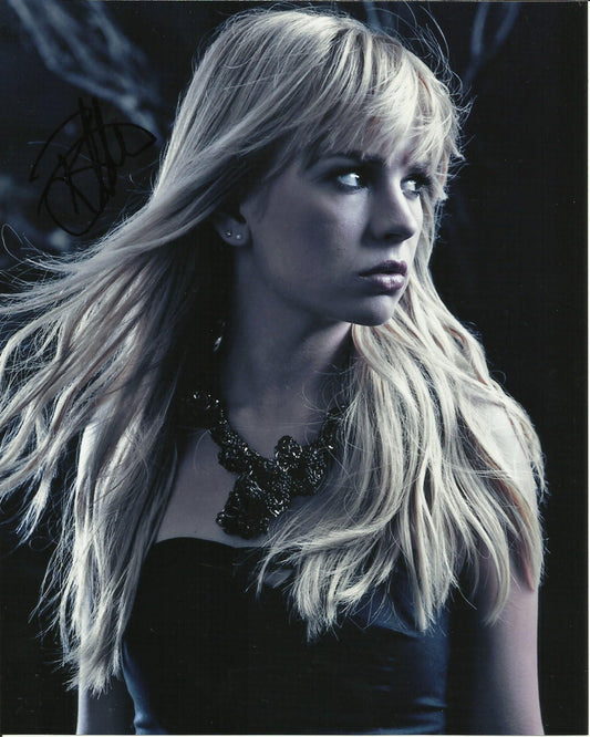 BRITT ROBERTSON SIGNED THE SECRET CIRCLE 10X8 PHOTO (1)