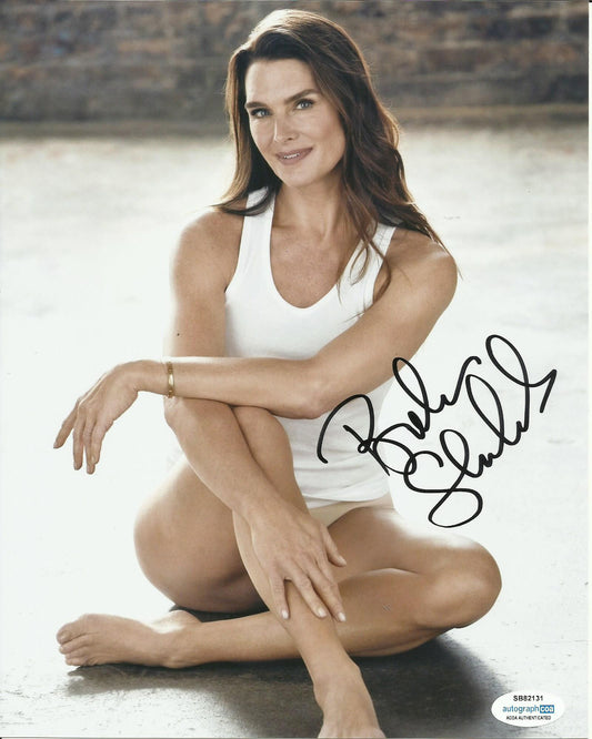 BROOKE SHIELDS SIGNED SEXY 10X8 PHOTO (1) ALSO ACOA