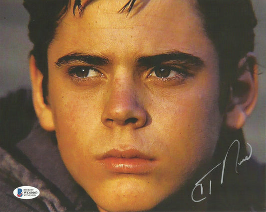 C THOMAS HOWELL SIGNED YOUNG 8X10 PHOTO BECKETTS (3)