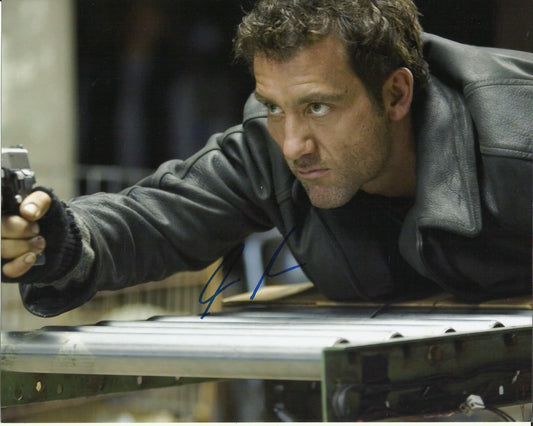CLIVE OWEN SIGNED SHOOT EM UP 8X10 PHOTO