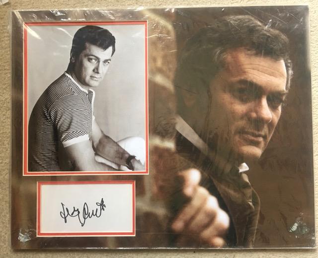 TONY CURTIS SIGNED YOUNG PHOTO MOUNT