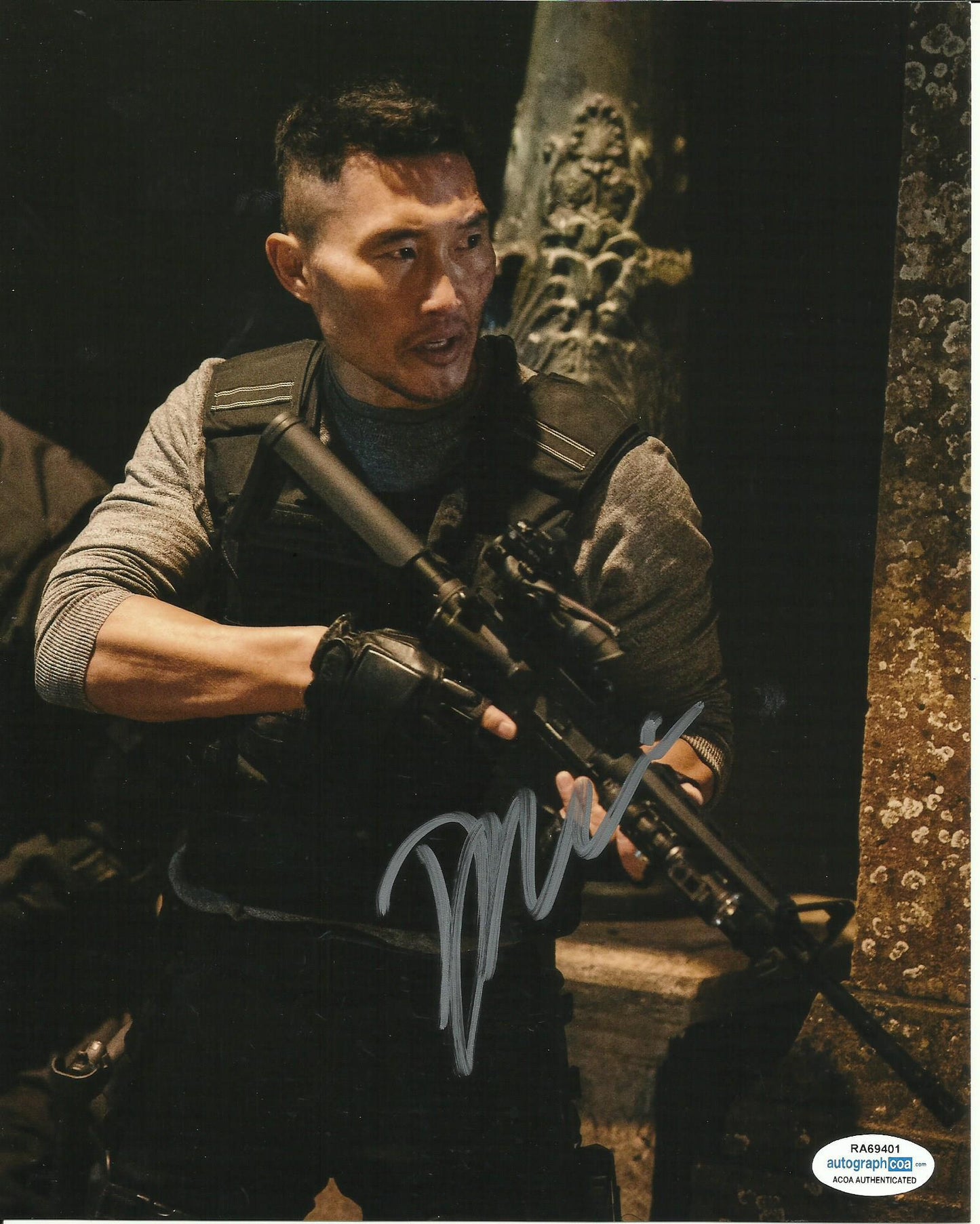 DANIEL DAE KIM SIGNED HELL BOY 8X10 PHOTO ALSO ACOA CERTIFIED
