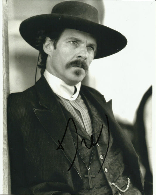 DENNIS QUAID SIGNED WYATT EARP 8X10 PHOTO