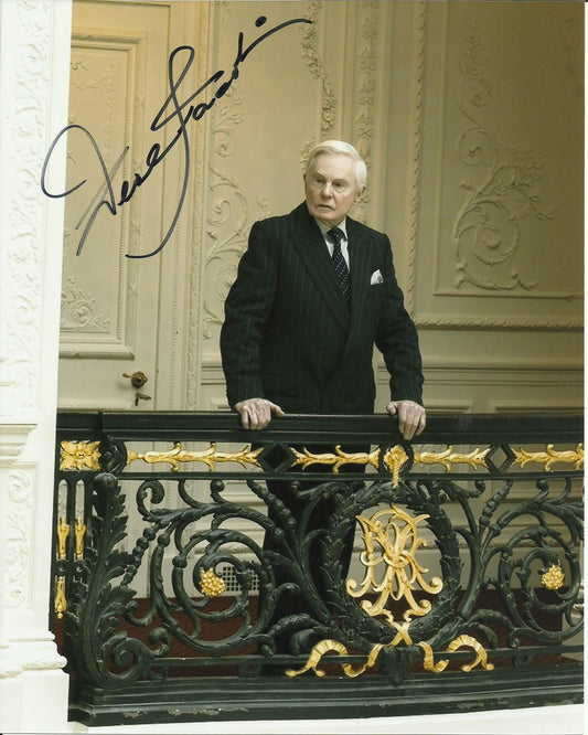 DEREK JACOBI SIGNED 8X10 PHOTO (2)
