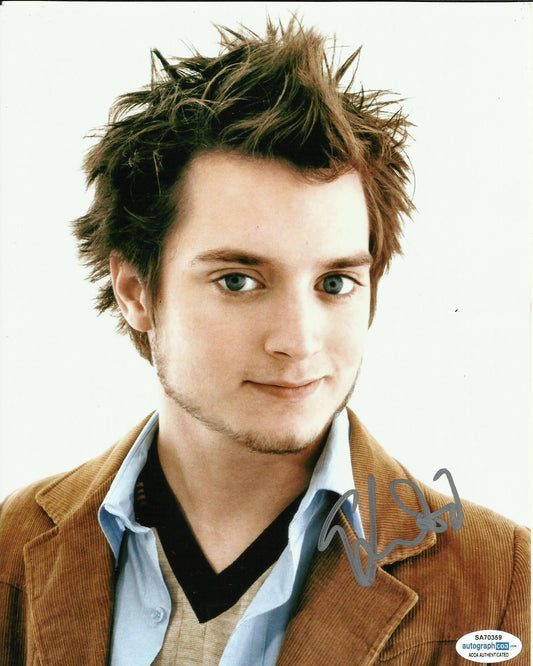 ELIJAH WOOD SIGNED COOL 8X10 PHOTO (1) ALSO ACOA CERTIFIED