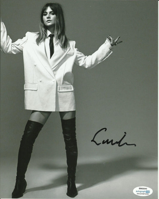 EMILIA JONES SIGNED SEXY 10X8 PHOTO (4) ALSO ACOA CERTIFIED
